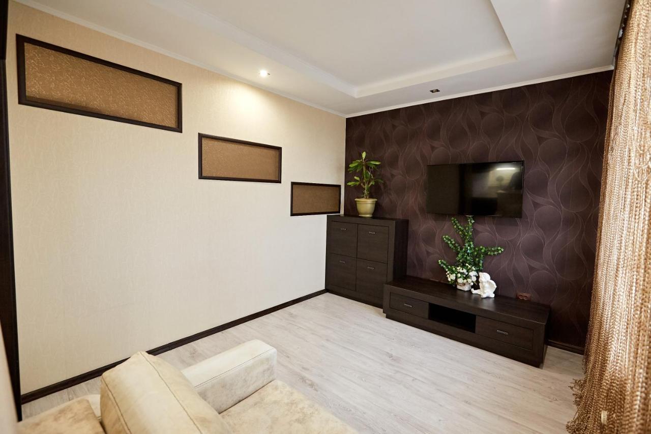 Babylon Apartments On Vidinska Rivne Ngoại thất bức ảnh